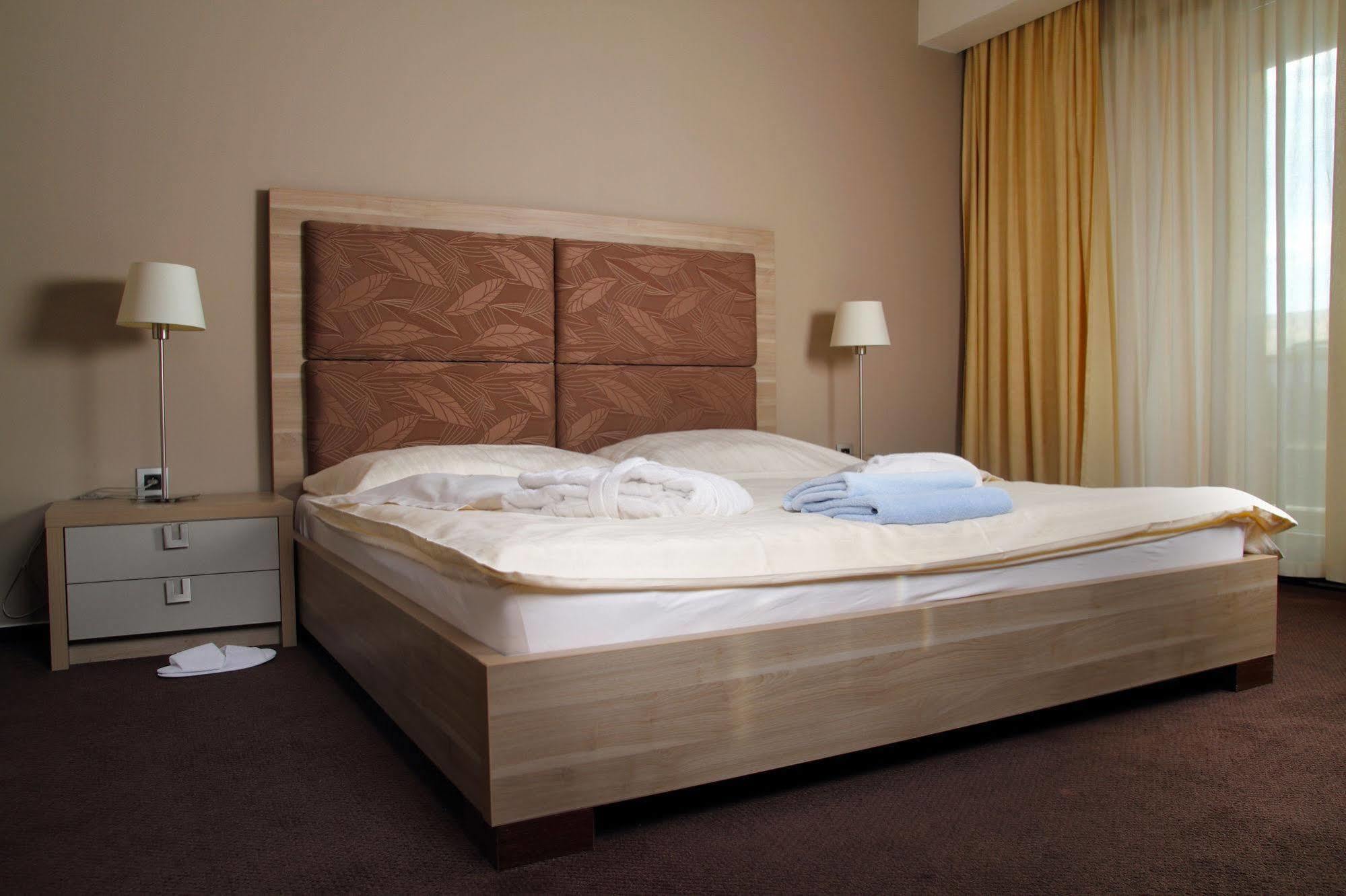 Wellness Hotel Diplomat Rajecké Teplice Zewnętrze zdjęcie