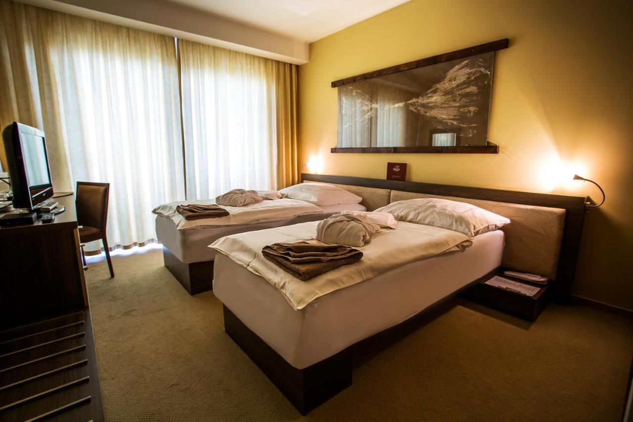 Wellness Hotel Diplomat Rajecké Teplice Zewnętrze zdjęcie